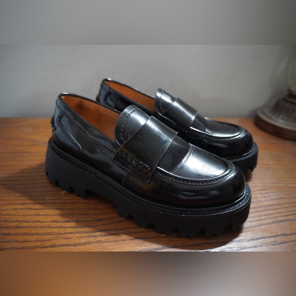 Naked Wolfe Women’s Black Loafers